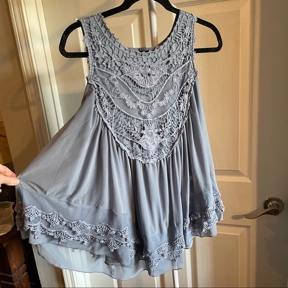 American Rag Tank - Size Medium - Picture 2 of 9